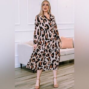 Plus Size Leopard Print Surplice Neck Long Sleeve Midi Dress